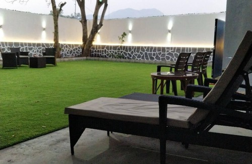 Karjat Villa | Cozy 2-bedroom villa with WiFi, AC in Gorgeous Karjat