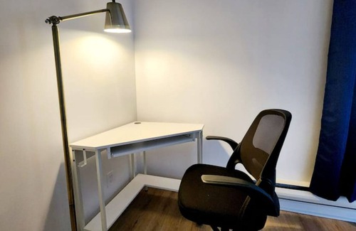 Quartier 5-4 Apartment | Cozy 2BR - Saphir Suite W/King Bed Free P