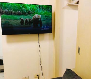 Las Pinas Apartment | Cozy 2BR Stay Near SM Southmall