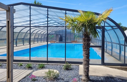 Marzan Ski Chalet | Cozy 3-Bedroom Chalet with Heated Pool Near Morbihan Gulf