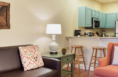 Boyne Falls Resort | Cozy 3-bedroom Combined resort in peaceful Boyne Falls with AC, WiFi
