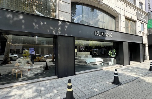 Cheongdam Condo | Cozy 3-bedroom condo with WiFi, AC in amazing Seoul Gangnam