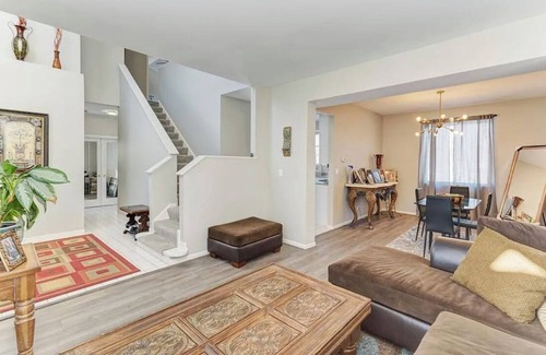 Plainfield House | Cozy 3-Bedroom Plainfield Getaway with Refreshing AC