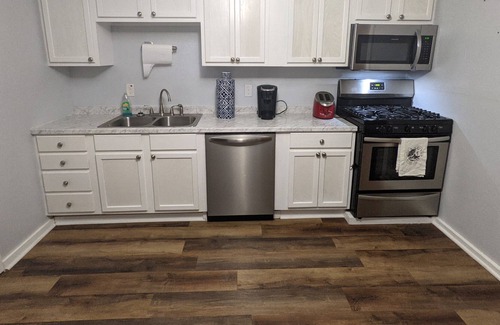 North Waco House | Cozy 3 bedroom Rustic **MINUTES FROM MAGNOLIA!!**