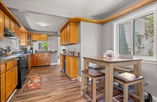 Dearborn Heights House | Cozy 3 Bedroom Near Airport And Downtown Detroit