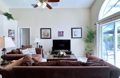 West Haven House | Cozy 3 BR 2 Bath Villa with Splash Pool-335KD home