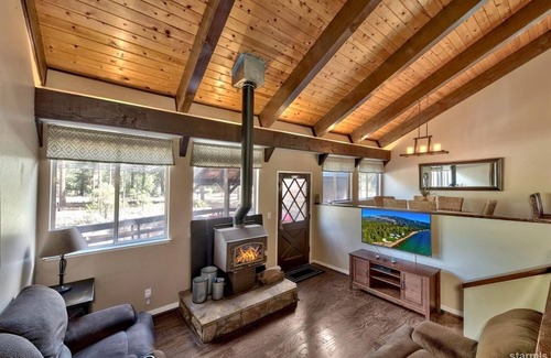 Bijou Park Cabin | Cozy 3BD/2BA cabin, Sleeps 6-10, All year-round accessible road