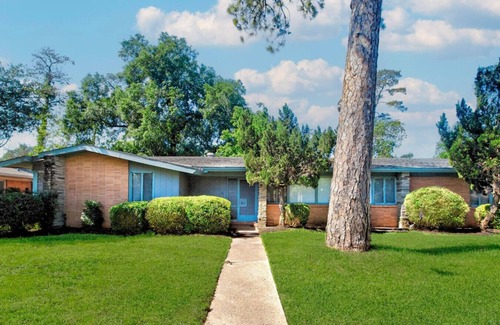 MacGregor House | Cozy 3br home by the medical center