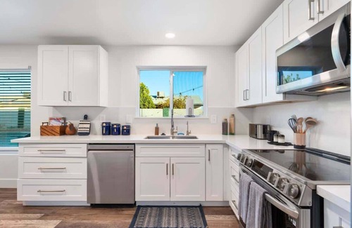 Glendale House | Cozy 3BR Stadium Oasis! Pool + Hot Tub + Fire Pit
