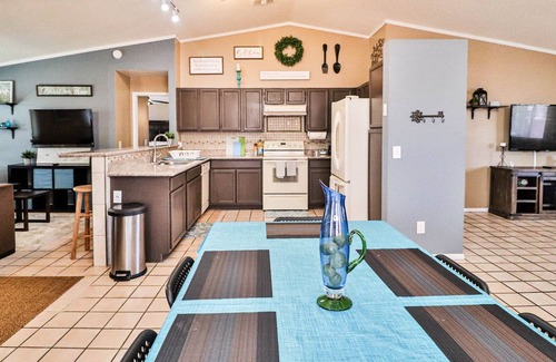 Tucson House | Cozy 4 Bedroom, 2 Bathroom home with lovely yard