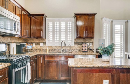 Biggs Field House | Cozy 4-bedroom house in El Paso near Oasis water park and Ft. Bliss