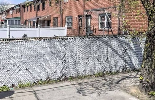 Brownsville House | Cozy 4 bedroom house to have an enjoyable time for you and friends.