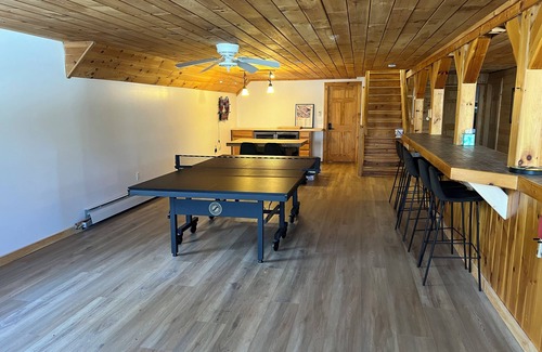 Elka Park Cabin | Cozy 4-bedroom Mountain Home with Pool & Hot Tub in Enchanting Elka Park