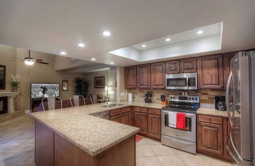 Sunset Ridge House | Cozy 4-BR home near Kierland with heated pool