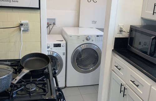 South Gate House | Cozy 4bds*, Close2Everything, Free Parking (1 car)/Wifi, 15min to everything