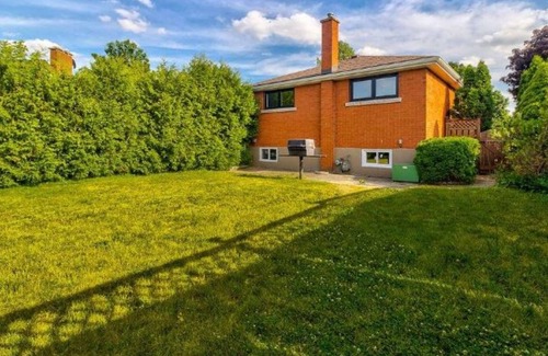 Hamilton House | Cozy 5 bedroom close to trails & mountain scenery