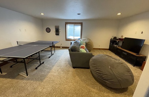 Victor House | Cozy 5 bedroom home in between Jackson Hole Mountain Resort and Grand Targhee.