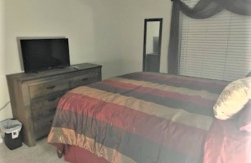 Henrico Apartment | Cozy Adorable 2 Bedroom Apartment in the Heart of it All!