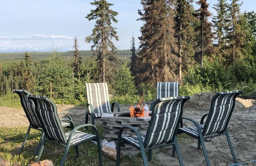Kalifornsky House | Cozy and Comfortable Home with a beautiful Mountain View