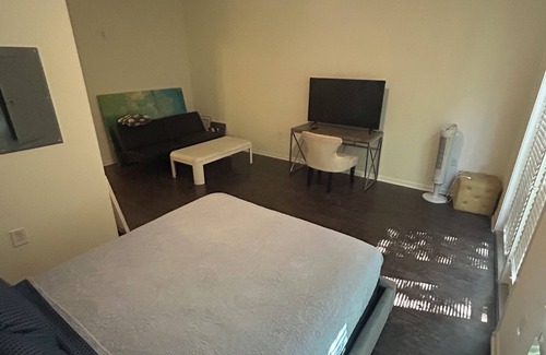 Legacy Park Apartment | Cozy and Comfortable Legacy West Apartment