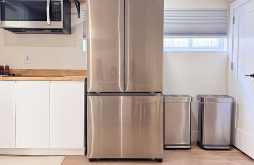 Woodridge Apartment | Cozy and Spacious 2-bdrm apt w/off-street parking, secure entry, W/D, WiFi in DC