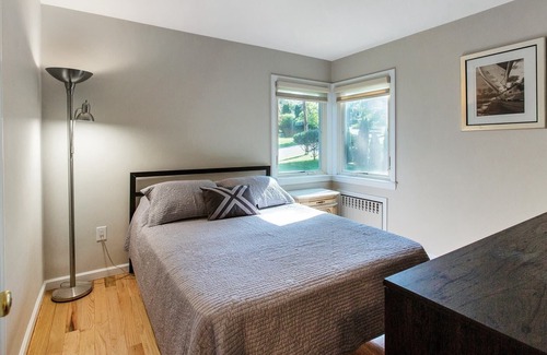 Tallman House | Cozy and Clean Cental / Northern Bergen County Home