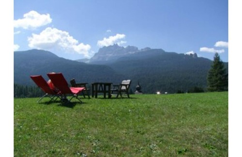 Cortina d'Ampezzo Apartment | Cozy Apartment in Cortina, near the Pedestrian-Cycleway