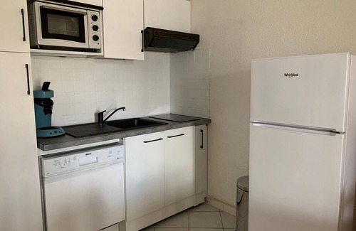 Biscarrosse Plage Apartment | Cozy Apartment Near Beach with Terraces, Sleeps 5, Parking Included - Biscarrosse Plage