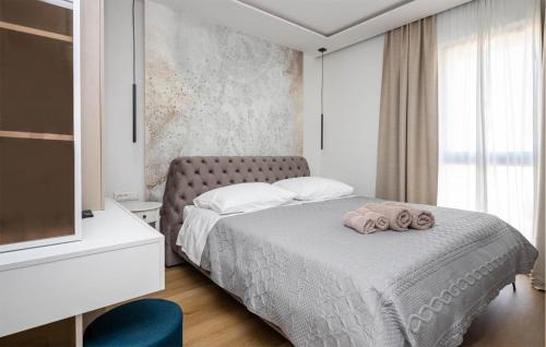 Sveti Filip i Jakov House | Cozy Apartment In Sveti Filip I Jakov