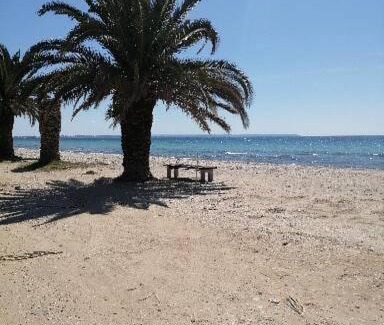 Paralia Dionysiou Apartment | Cozy apartment by the sea
