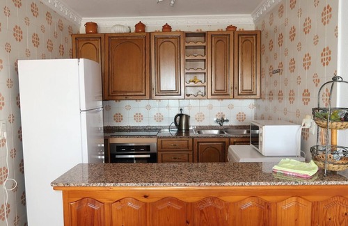 Velilla-Taramay Apartment | Cozy apartment in Almuñécar, pool, tennis, close to the beach