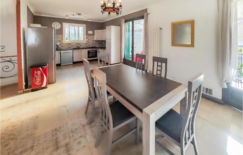 Beziers Apartment | Cozy Apartment In Béziers With Wi-Fi