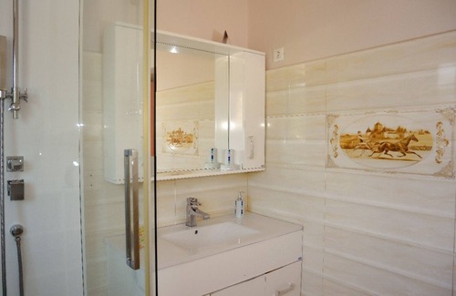 Busteni Apartment | Cozy apartment in Bușteni with kitchen, common play room and outside fitness