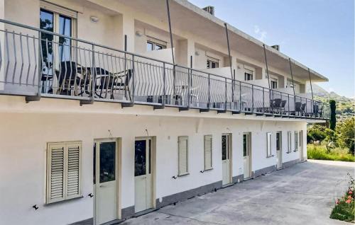 Santa Maria Apartment | Cozy Apartment In Ricadi