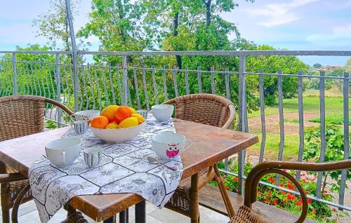 Santa Maria Apartment | Cozy Apartment In Ricadi