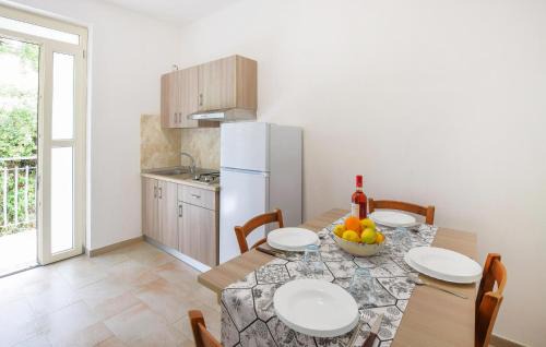 Santa Maria Apartment | Cozy Apartment In Ricadi