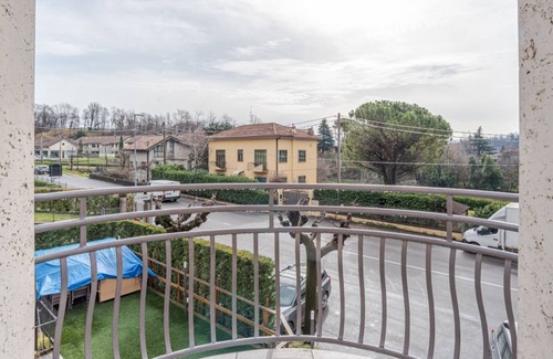 Cesana Brianza Apartment | Cozy apartment with balcony! Grigna House