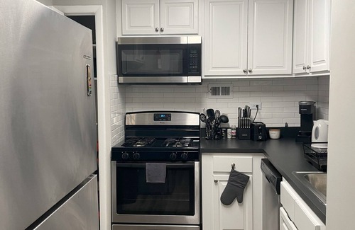 Arlington Apartment | Cozy apartment w/gym access 6 mins from Pentagon