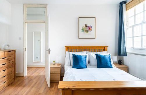St. Pancras Apartment | Cozy Apt in Central London