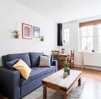 St. Pancras Apartment | Cozy Apt in Central London