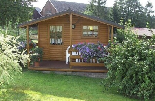 Moosbach Apartment | Cozy attic apartment (55sqm) with eat-in kitchen and covered balcony