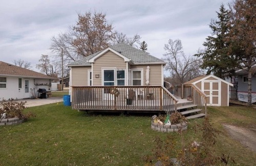 Winnipeg Beach House | Cozy beach cottage with fire pit and suitable for a family or romantic getaway!