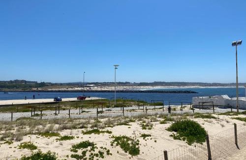 Vila do Conde Apartment | Cozy Beach Front with Rooftop