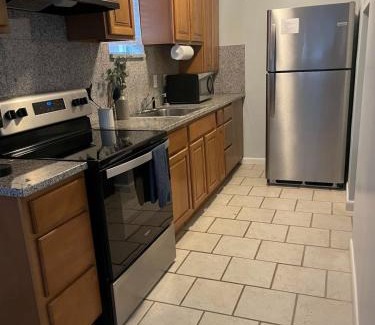 Jacksonville Beach Apartment | Cozy Beach Hideaway - 1 block to the beach