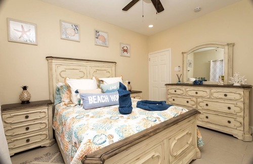 Lucea House | Cozy Beach House getaway in Lucea Hanover