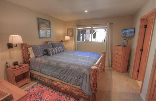 Incline Village House | Cozy Bear Lodge by Lake Tahoe Accommodations