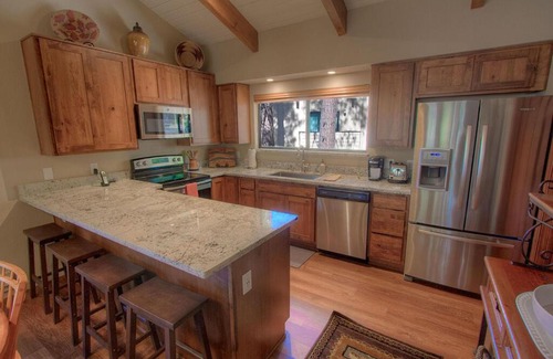 Incline Village House | Cozy Bear Lodge by Lake Tahoe Accommodations
