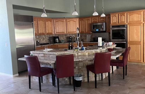 Lancaster House | Cozy -bedroom house in charming Palmdale with AC