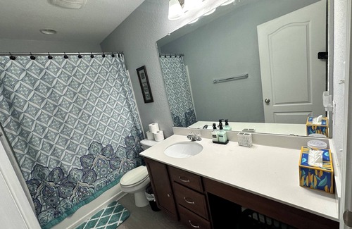 San Antonio Apartment | Cozy BR Apt near Sea World, Lackland AFB, and great shopping.