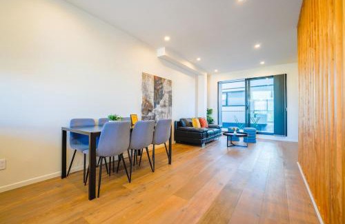 Belmont House | Cozy Brand New 2 Bedrooms Close to Takapuna Beach
